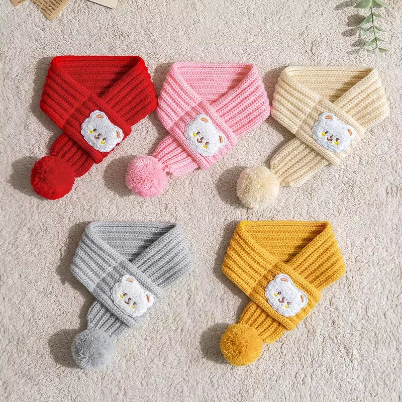 SnugTail Knit Scarf ā Festive Warmth & Style for Cats and Dogs